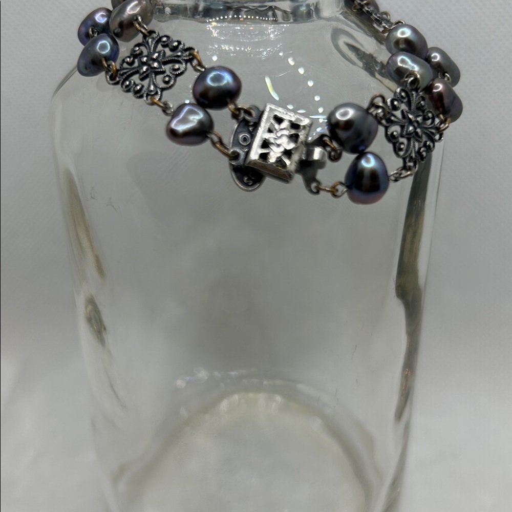 Liz Palacios Bracelet intricately designed freshwater, black pearls elegant - Picture 2 of 5